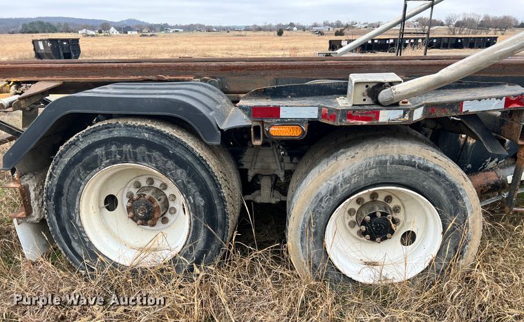 image for item ID9622 2006 Sterling LT9500  roll-off container truck