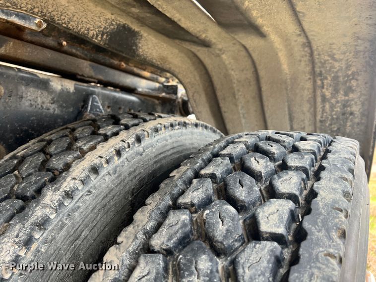 image for item ID9622 2006 Sterling LT9500  roll-off container truck