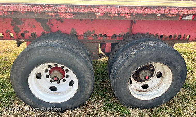 image for item ID9625 1995 Transcraft TL2000  flatbed trailer