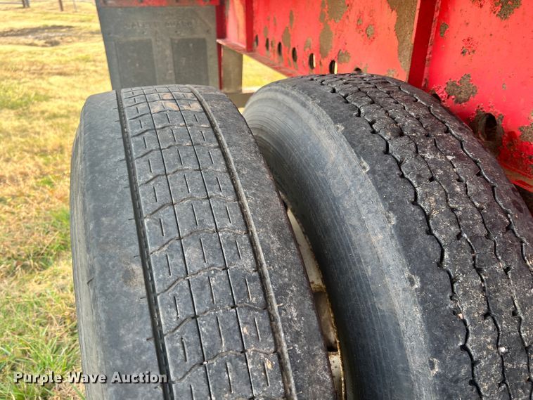 image for item ID9625 1995 Transcraft TL2000  flatbed trailer