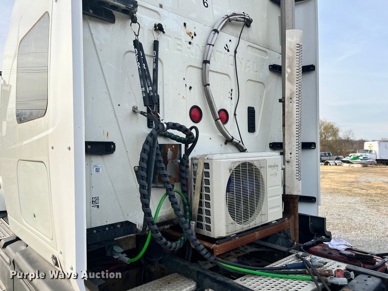 image for item ID9626 2009 International ProStar  semi truck