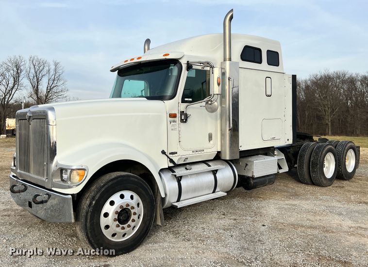 image for item ID9627 2009 International 9900i  semi truck