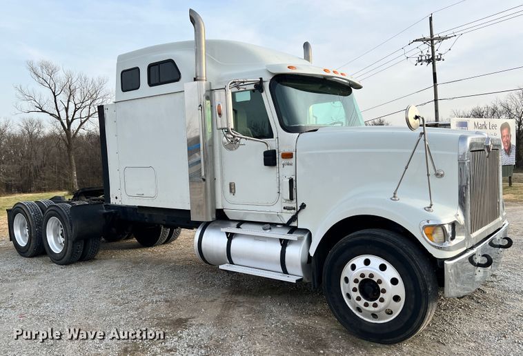 image for item ID9627 2009 International 9900i  semi truck