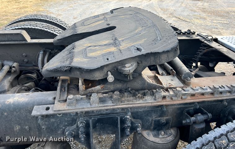 image for item ID9627 2009 International 9900i  semi truck