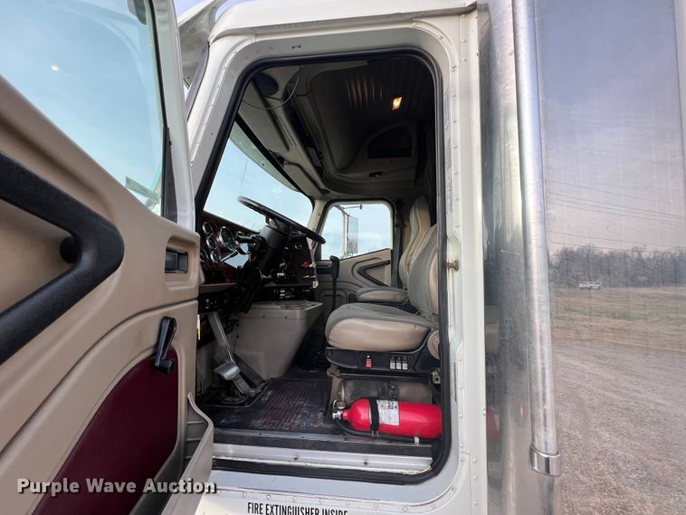 image for item ID9627 2009 International 9900i  semi truck