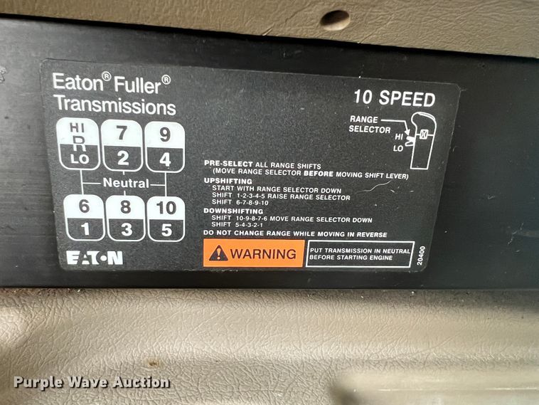 image for item ID9627 2009 International 9900i  semi truck