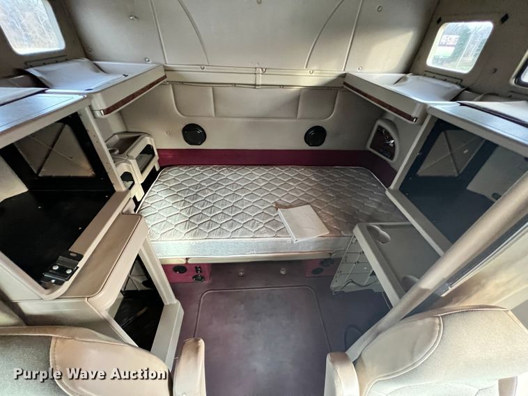 image for item ID9627 2009 International 9900i  semi truck