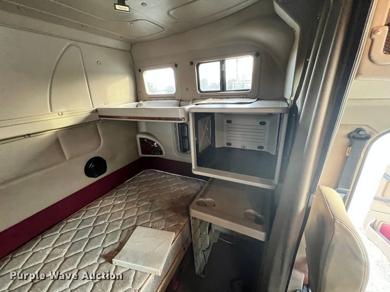 image for item ID9627 2009 International 9900i  semi truck