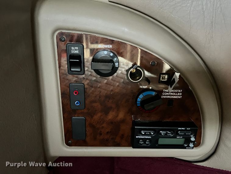 image for item ID9627 2009 International 9900i  semi truck