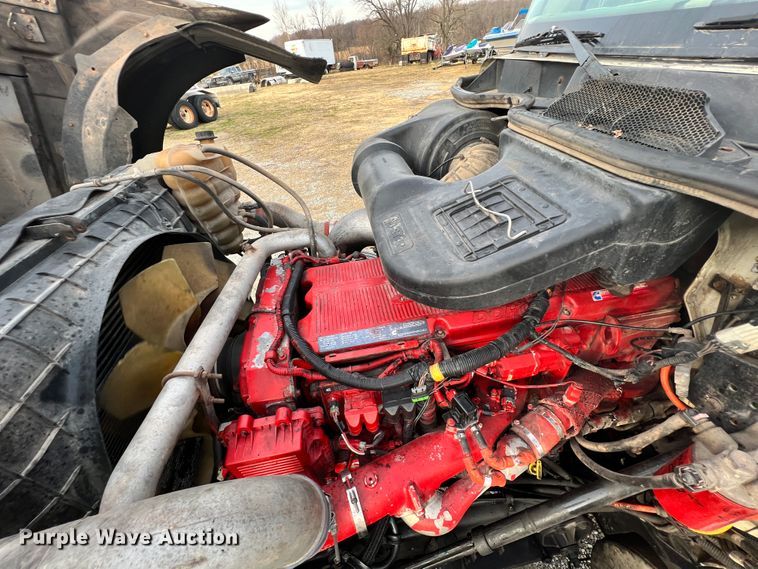 image for item ID9627 2009 International 9900i  semi truck