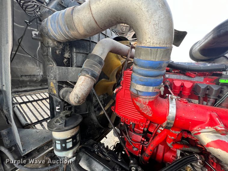 image for item ID9627 2009 International 9900i  semi truck