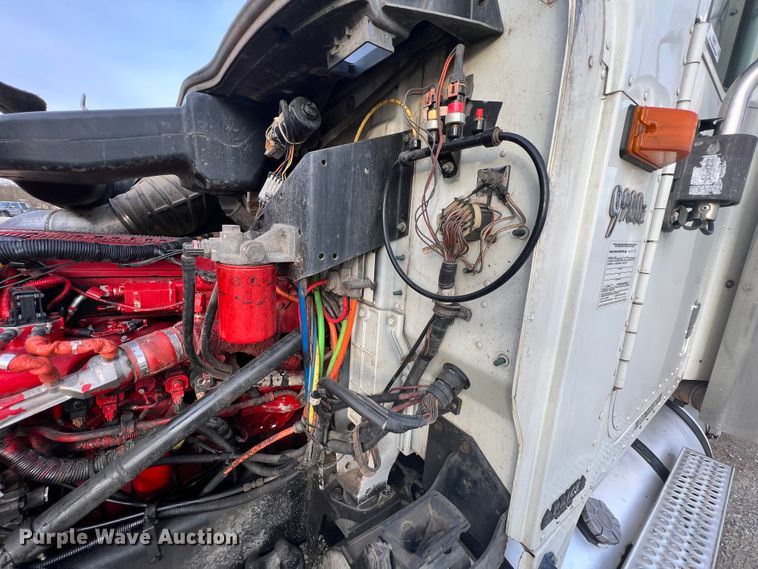 image for item ID9627 2009 International 9900i  semi truck