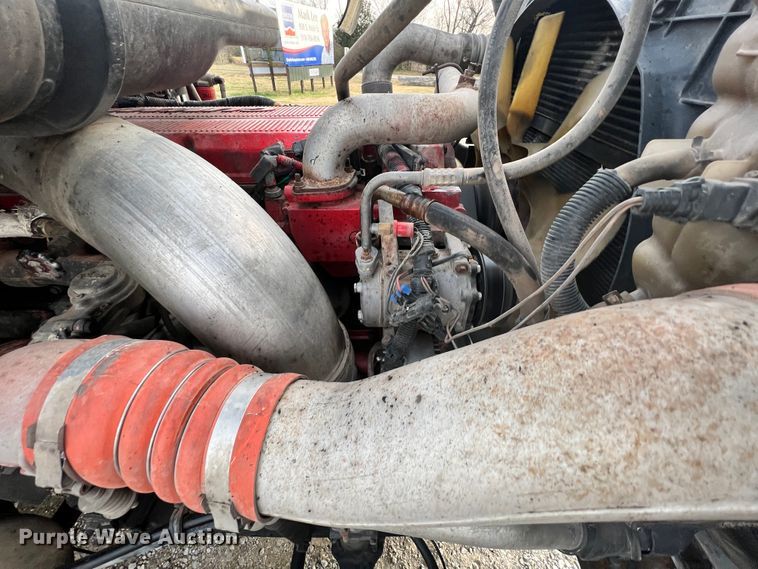 image for item ID9627 2009 International 9900i  semi truck