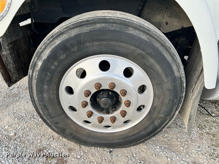 image for item ID9627 2009 International 9900i  semi truck