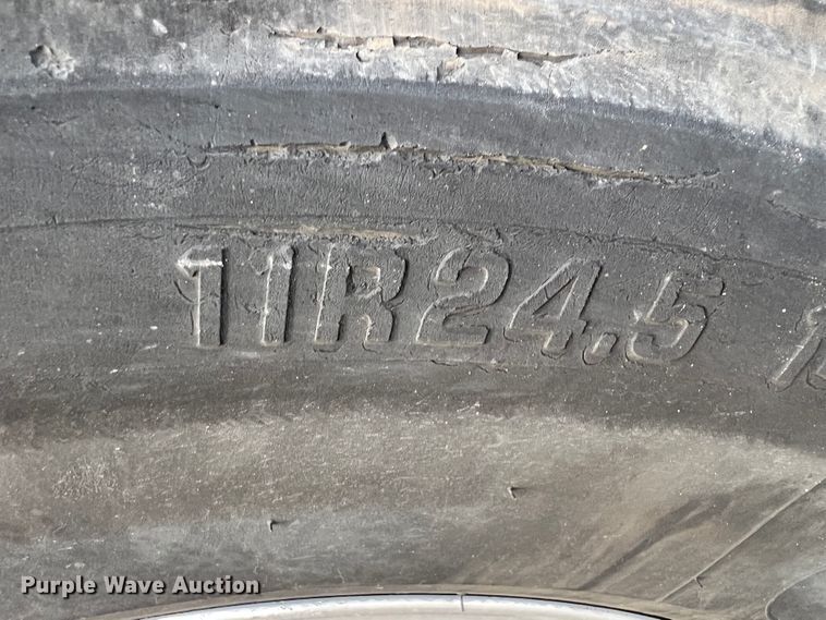 image for item ID9627 2009 International 9900i  semi truck