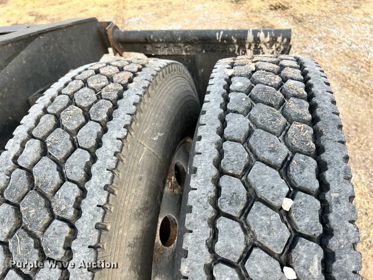 image for item ID9627 2009 International 9900i  semi truck