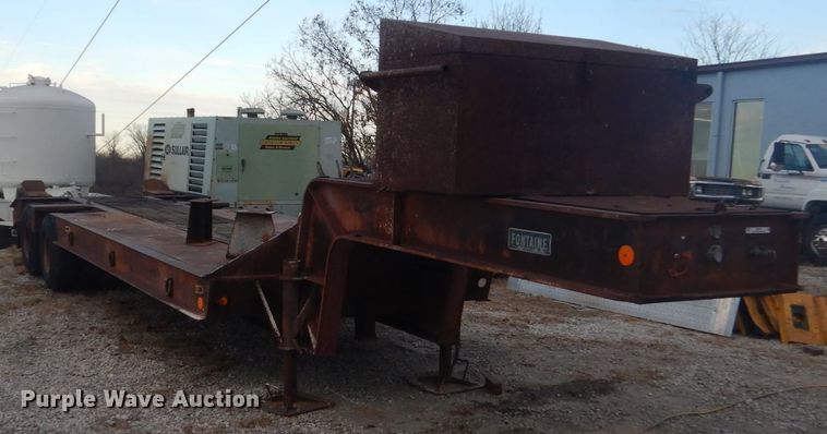 image for item IU9775 1974 Fontaine  drop deck equipment trailer