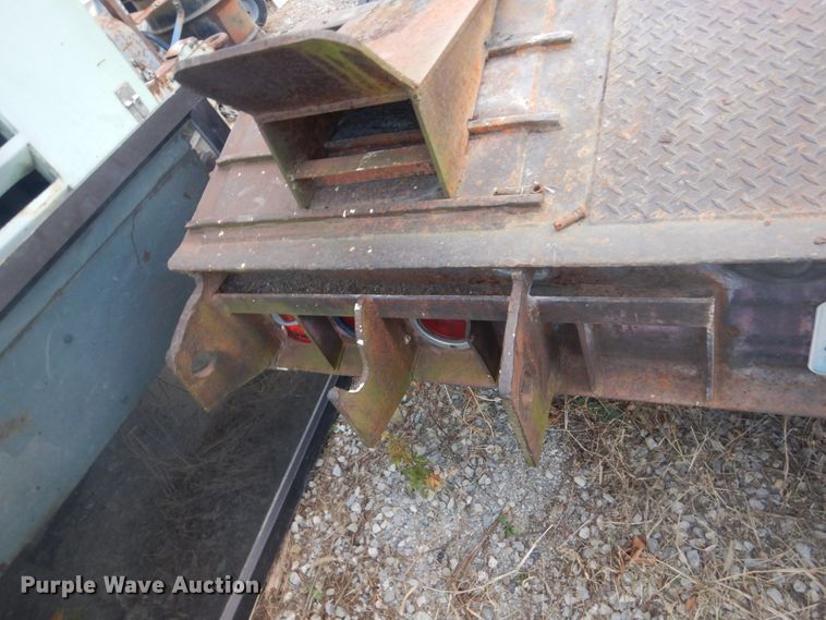 image for item IU9775 1974 Fontaine  drop deck equipment trailer