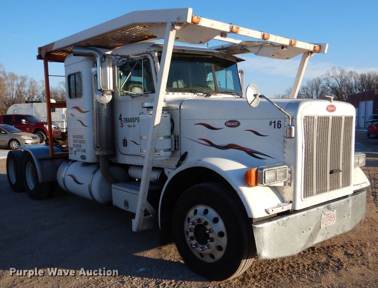 image for item IV9974 2002 Peterbilt 379  semi truck