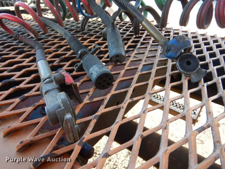 image for item IV9974 2002 Peterbilt 379  semi truck