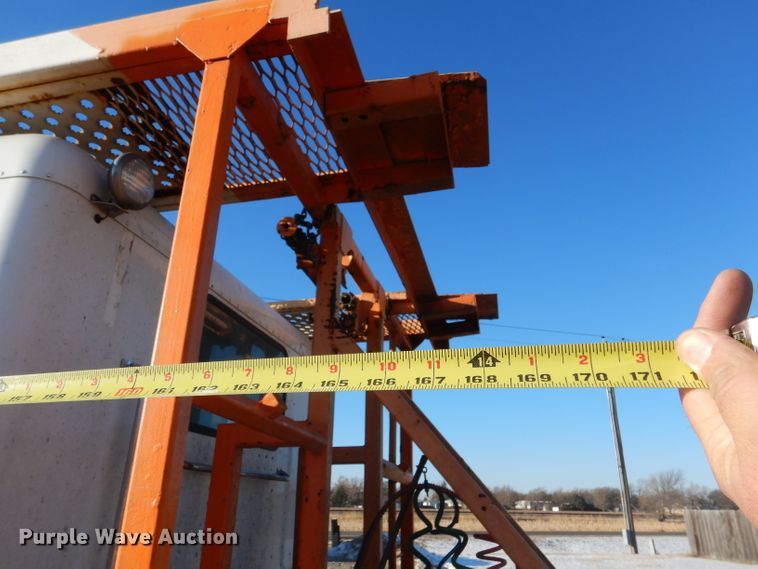 image for item IV9974 2002 Peterbilt 379  semi truck