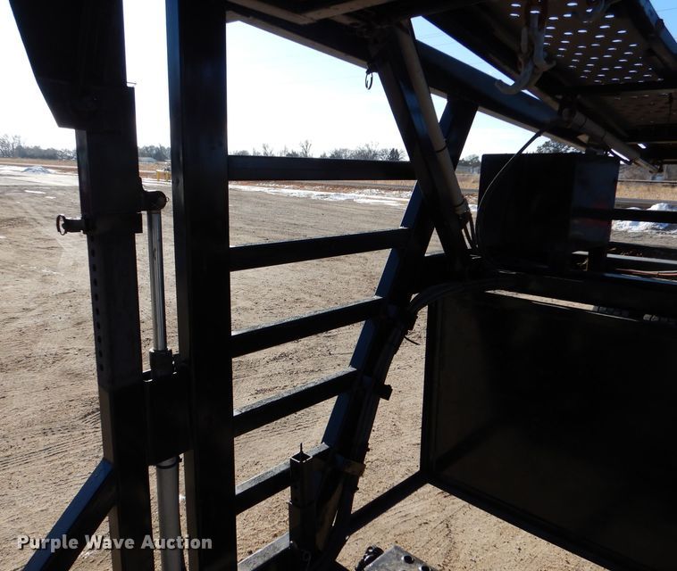 image for item IV9975 2013 Wally-Mo H-7CC  car carrier