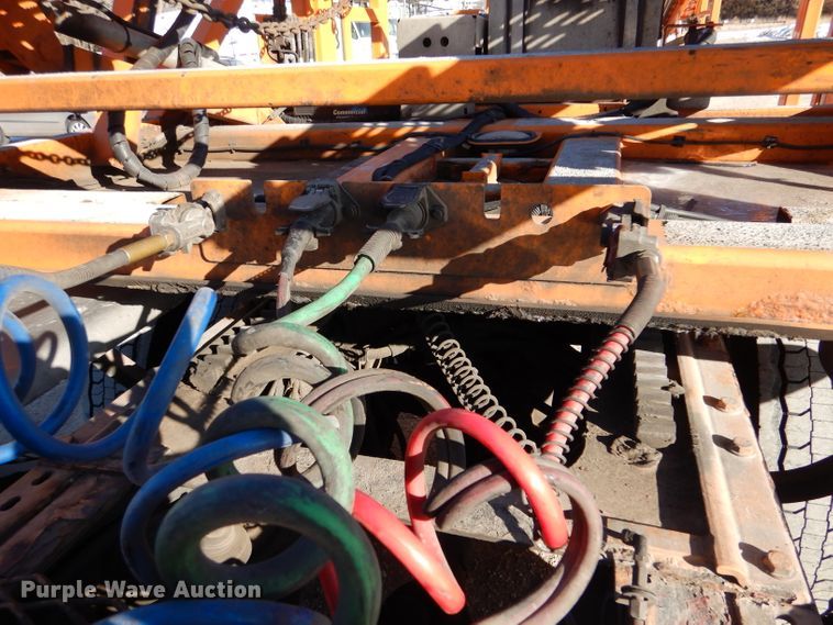 image for item IV9976 2016 Cottrell  car carrier