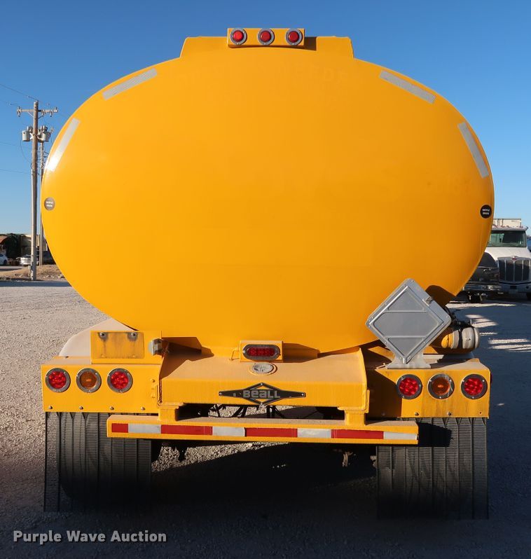 image for item IY9046 2004 Beall BAST-96-3-SB  tank trailer
