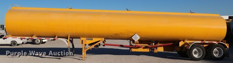 image for item IY9046 2004 Beall BAST-96-3-SB  tank trailer