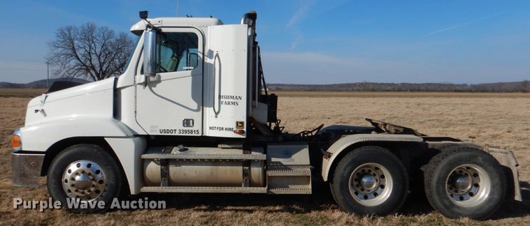 image for item JD9466 2005 Freightliner ST120  semi truck