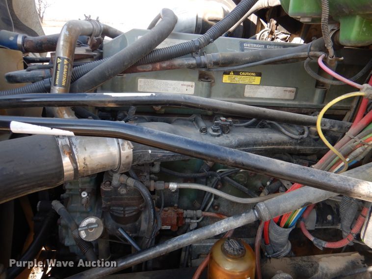 image for item JD9466 2005 Freightliner ST120  semi truck