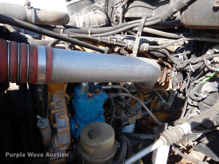 image for item JD9467 2007 Peterbilt 387  semi truck