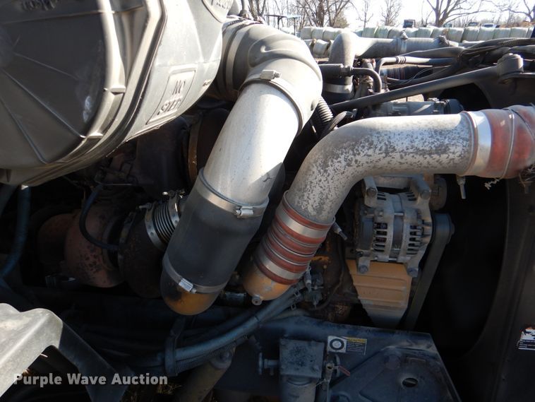 image for item JD9467 2007 Peterbilt 387  semi truck