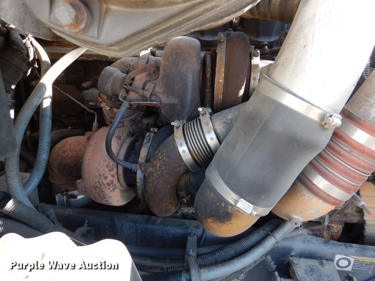 image for item JD9467 2007 Peterbilt 387  semi truck