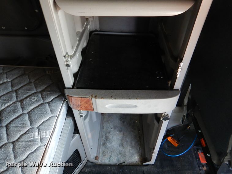 image for item JD9467 2007 Peterbilt 387  semi truck