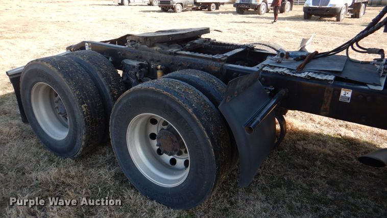 image for item JD9467 2007 Peterbilt 387  semi truck