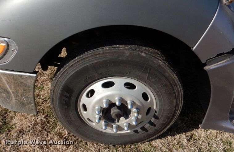 image for item JD9467 2007 Peterbilt 387  semi truck