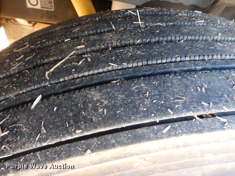 image for item JD9467 2007 Peterbilt 387  semi truck