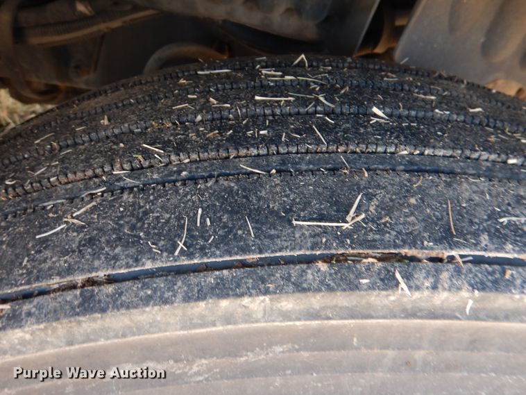 image for item JD9467 2007 Peterbilt 387  semi truck