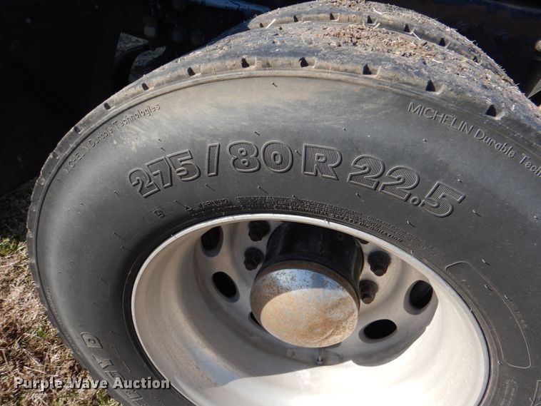 image for item JD9467 2007 Peterbilt 387  semi truck