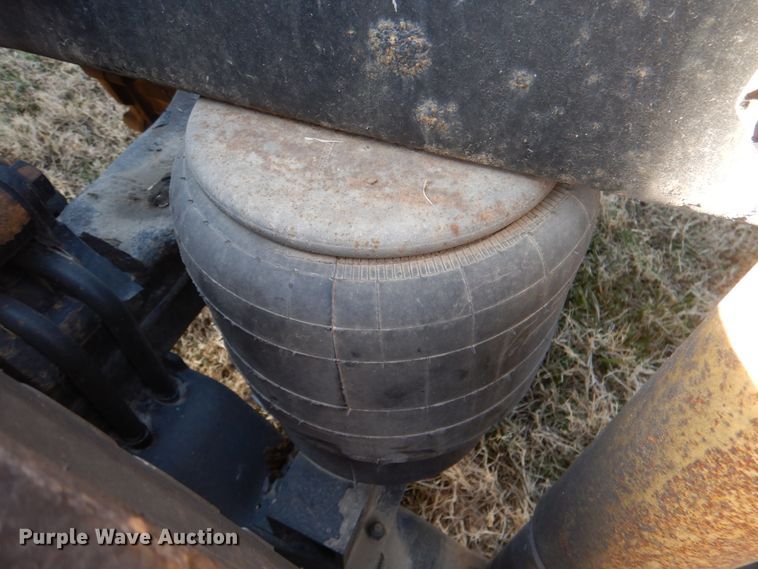 image for item JD9467 2007 Peterbilt 387  semi truck