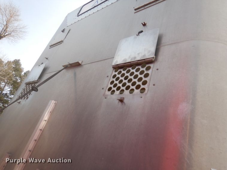 image for item JH9904 2007 Wilson PSADL-400P  livestock trailer