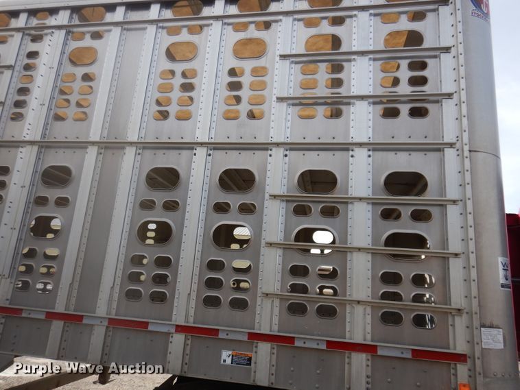 image for item JH9904 2007 Wilson PSADL-400P  livestock trailer