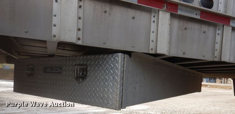 image for item JH9904 2007 Wilson PSADL-400P  livestock trailer