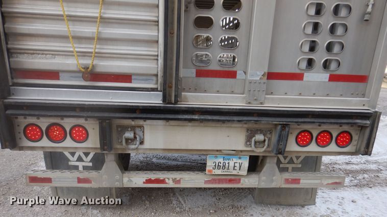 image for item JH9904 2007 Wilson PSADL-400P  livestock trailer