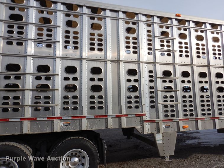 image for item JH9904 2007 Wilson PSADL-400P  livestock trailer