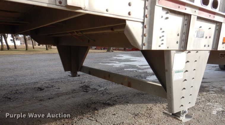 image for item JH9904 2007 Wilson PSADL-400P  livestock trailer