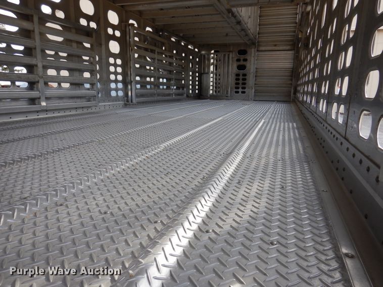 image for item JH9904 2007 Wilson PSADL-400P  livestock trailer