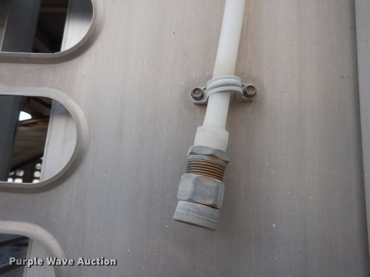 image for item JH9904 2007 Wilson PSADL-400P  livestock trailer