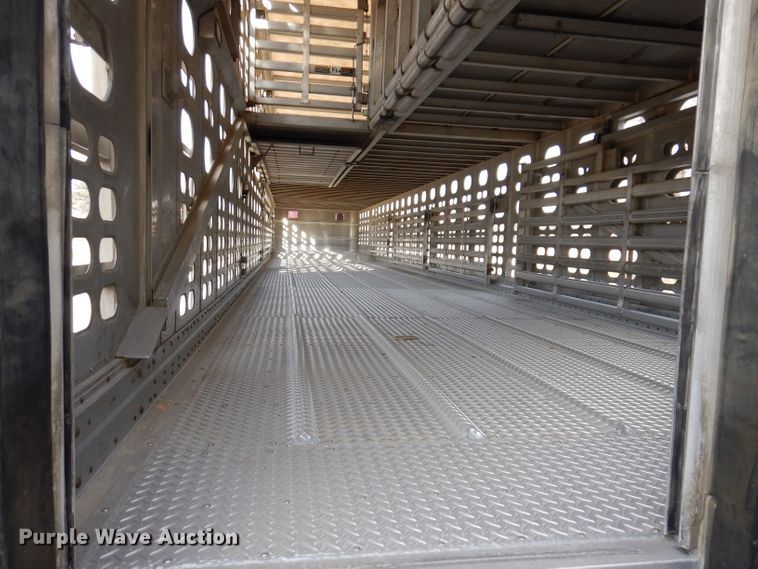 image for item JH9904 2007 Wilson PSADL-400P  livestock trailer